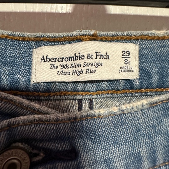 The 90s slim straight ultra high rise | Abercrombie & Fitch - Picture 2 of 3